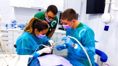 Cierre de la edición del Máster en Cirugía, Periodoncia y Rehabilitación en Implantología Oral en Madrid